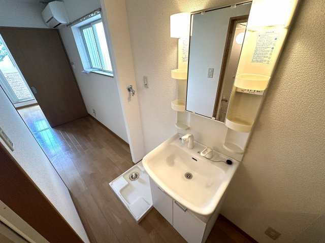 【独立洗面台】 | アフロディーテ別府 | 別号室の写真になります。現況優先。