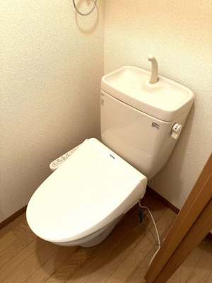 【トイレ】 | アフロディーテ別府 | 別号室の写真になります。現況優先。