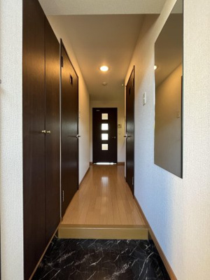 【玄関】 | ラティーナ松香台Ⅱ | 別号室の写真になります。現況優先。