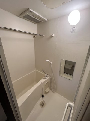 【浴室】 | ラティーナ松香台Ⅱ | 別号室の写真になります。現況優先。