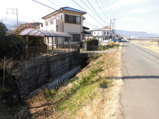 【前面道路含む現地写真】 | 東側、前面道路からの外観写真です