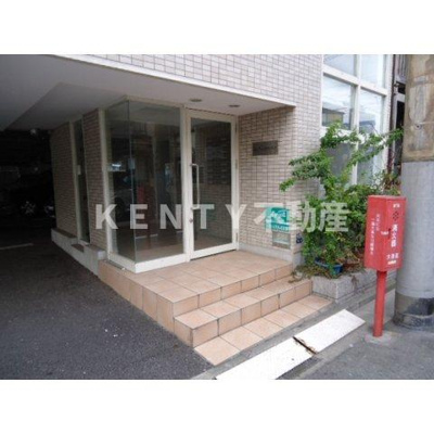 【エントランス】 | La Primavera | 落ち着いたエントランスです