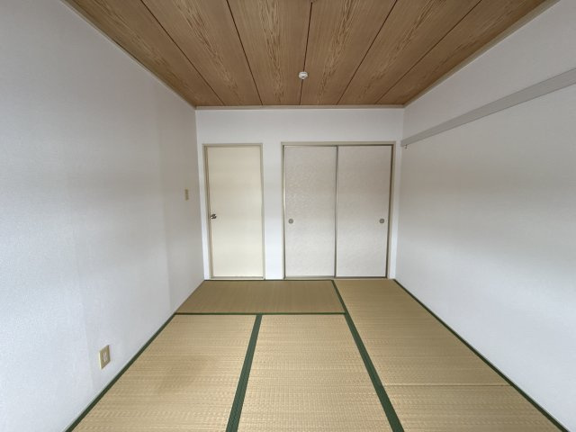ウォームフロント岡田の寝室