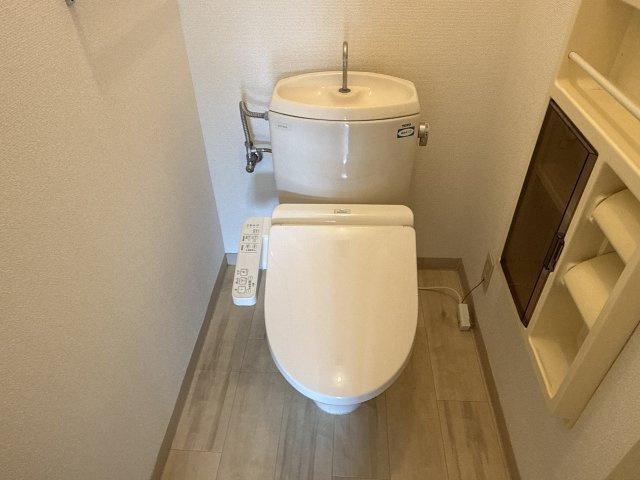 ウォームフロント岡田のトイレ