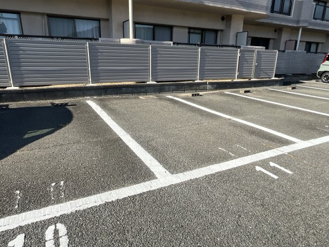 インタービレッジ別所の駐車場