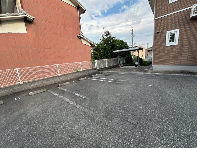リバーサイドヴィラ書写Ｂの駐車場