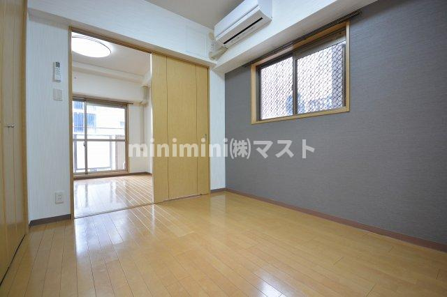 ロイヤルヒルⅢの洋室