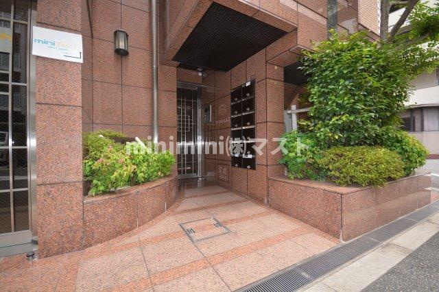 ロイヤルヒルⅢのエントランス