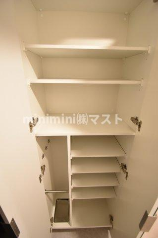 エスリード大阪城PREMIERの玄関