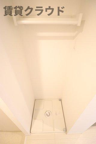 リブリ・八幡の洗面所|明るい洗面所です