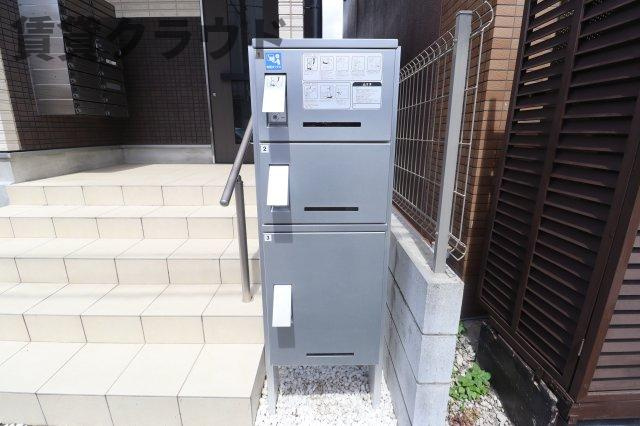 リブリ・八幡の玄関