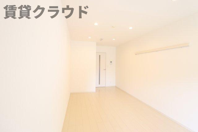 リブリ・八幡の洋室