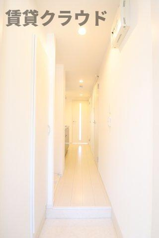 リブリ・八幡の玄関