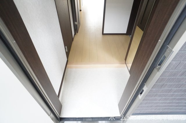 熊本市東区長嶺南２丁目の賃貸マンションの玄関