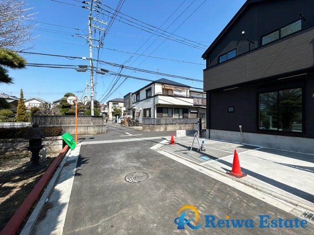 新築戸建　茅ヶ崎市高田1丁目　全5棟の前面道路含む現地写真