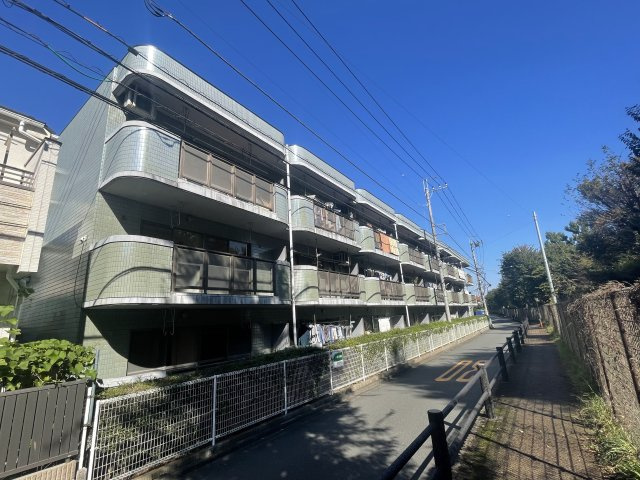 昭島市美堀町２丁目の賃貸マンションの外観