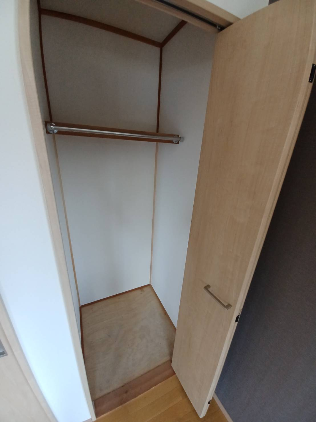 クレストハウスの収納|南側洋室収納