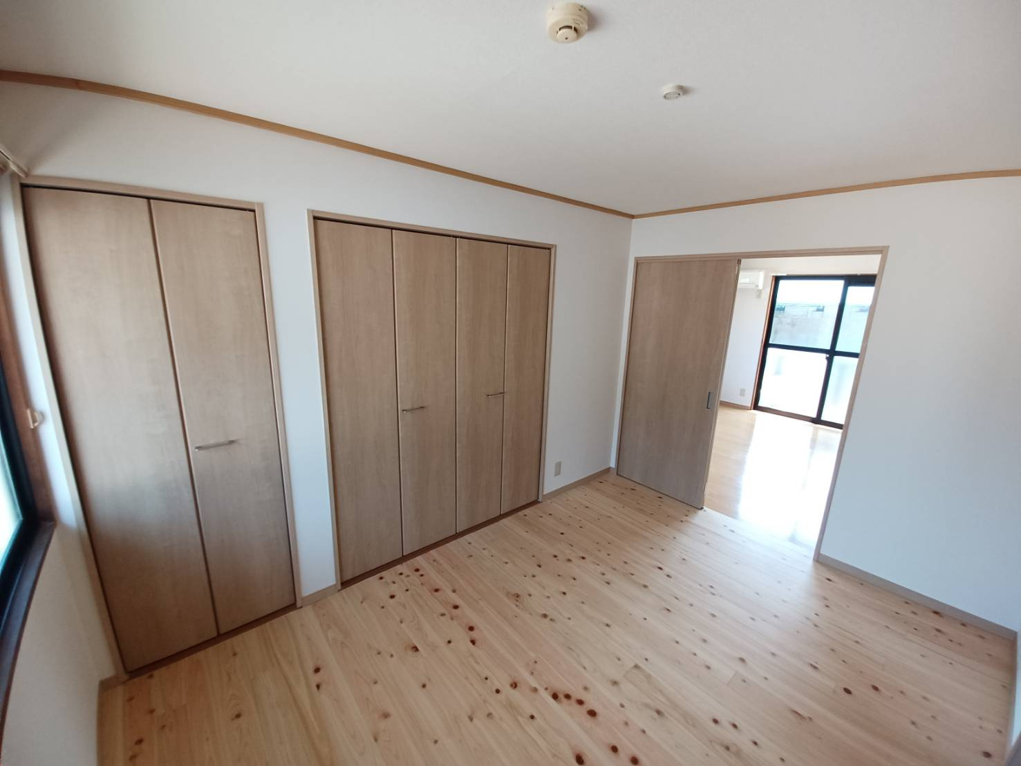 クレストハウスの洋室|北側洋室