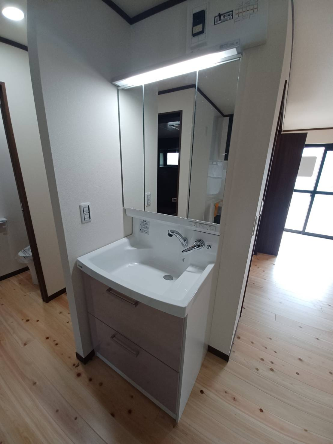 クレストハウスの洗面所|現在リフォーム中の為、同仕様物件の写真となります。