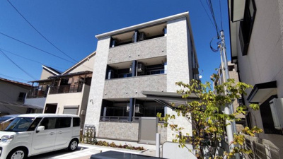 【外観】 | グラン　トレゾール　ファースト | 築年数も浅く日当たりも良いので新生活を気持ち良くスタートできます。