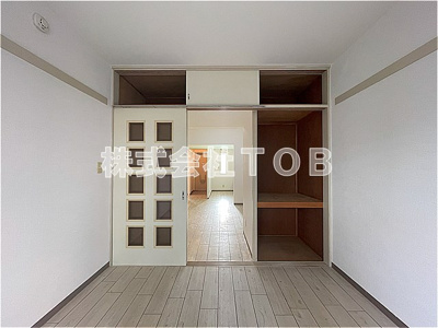 【収納】 | ウィンダム宮前 | 洋室6帖①　収納