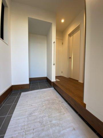 【玄関】 | 東松山市小松原町　戸建住宅 | ≪2号棟≫
現地(2024年2月撮影)