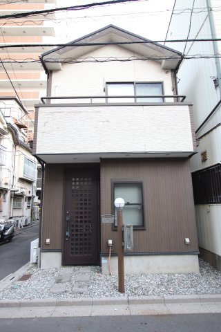 東日暮里１丁目貸家の外観