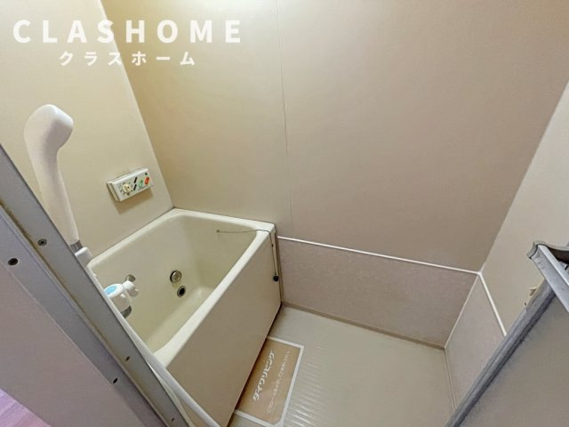 レスト北新川　Ｂ棟の浴室|同物件の別部屋になります。