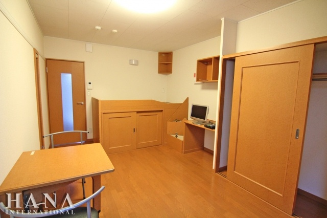 レオパレス光の居間・リビング