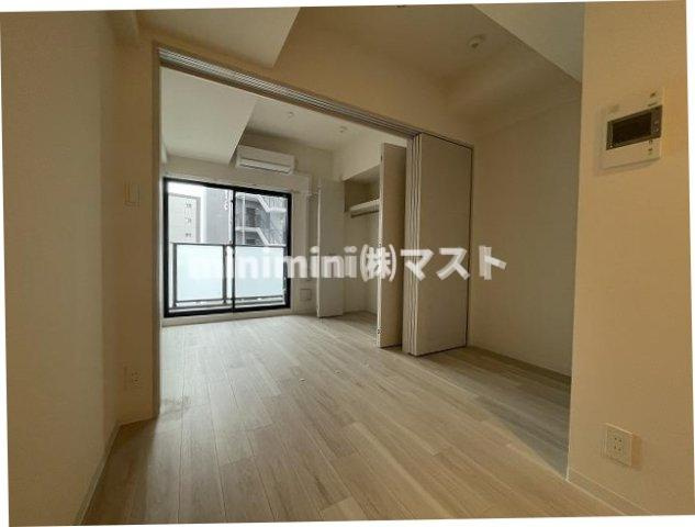 アプリーレ阿波座南の居間・リビング