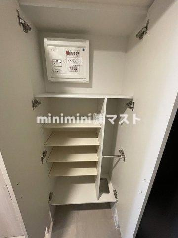 アプリーレ阿波座南の収納