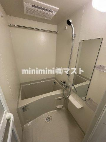 アプリーレ阿波座南の浴室