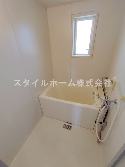 【浴室】 | サンシャトレ神ノ輪 | 別部屋写真です。
