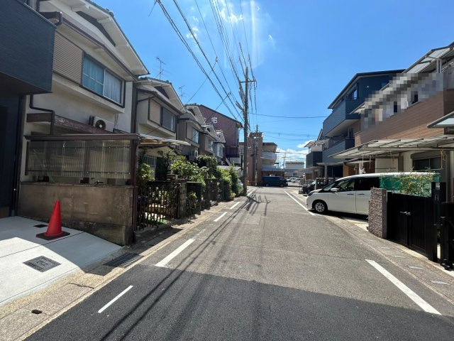 国産の桧を使用した温もりのある空間☆２ＬＤＫ☆駐車１台ＯＫ☆伏見区向島津田町の前面道路含む現地写真|前道