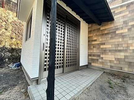 呉市吉浦池ノ浦町　中古一戸建て(JS)の玄関