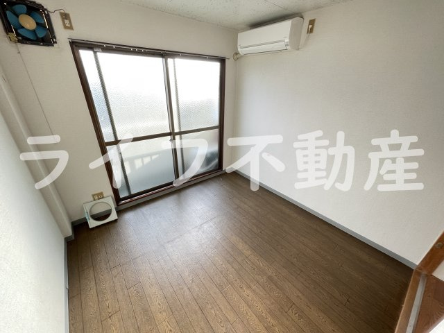 サンハイツたかだの居間・リビング|居間です
