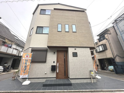 【外観】 | 壬生高樋町　築後未入居 | 北、西、南の希少な三方角地です♪
完成済のためすぐに内覧が可能です♪