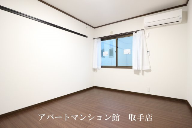 ジュネスの寝室