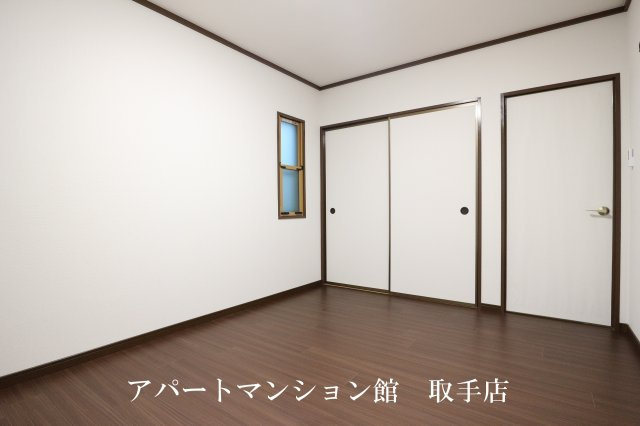 ジュネスの寝室