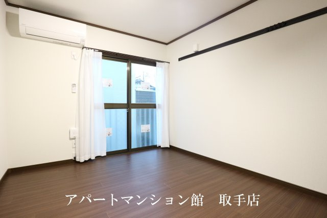 ジュネスの居間・リビング