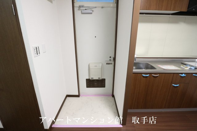 ジュネスの玄関