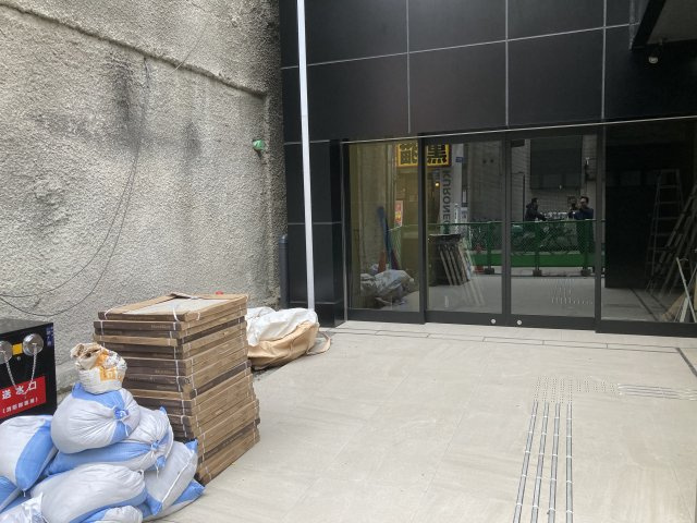 大阪市中央区宗右衛門町の店舗事務所の外観