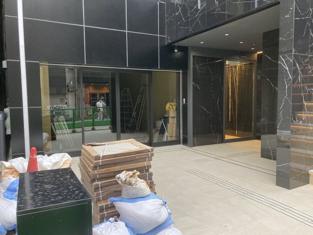 大阪市中央区宗右衛門町の店舗事務所の外観