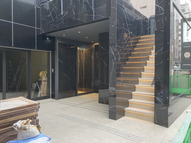 大阪市中央区宗右衛門町の店舗事務所の外観