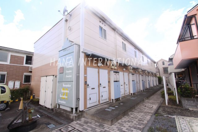 レオパレスウエストグリーンリバーの外観