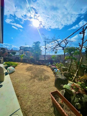 【展望】 | 東大阪市上六万寺町中古戸建 | 広々としたお庭は陽当たりも良好！