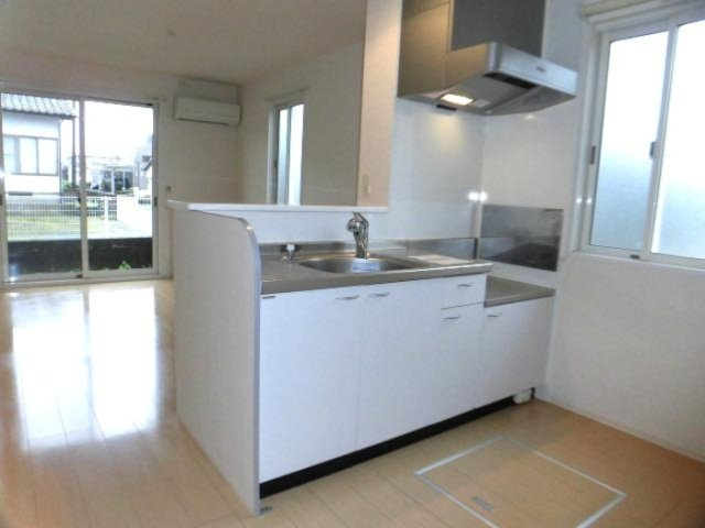 ハッピネスTAKAOのキッチン|103 対面カウンターキッチン