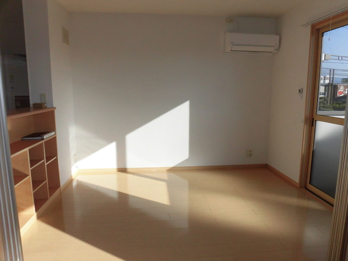 グランシャリオⅡ番館|201 リビング