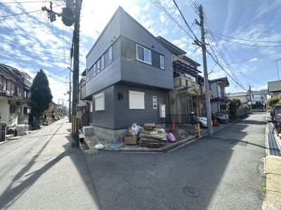 【前面道路含む現地写真】 | 鶏冠井町草田　新築戸建 | 希少な角地です♪
北側前道約：4.0ｍ、東側前道約：5.0ｍ