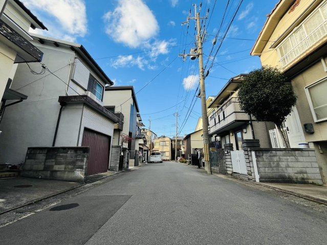 羽束師鴨川町　建築条件付土地の周辺|小学校まで徒歩３分＆公園も徒歩１分！
子育て世代には嬉しい立地です♪